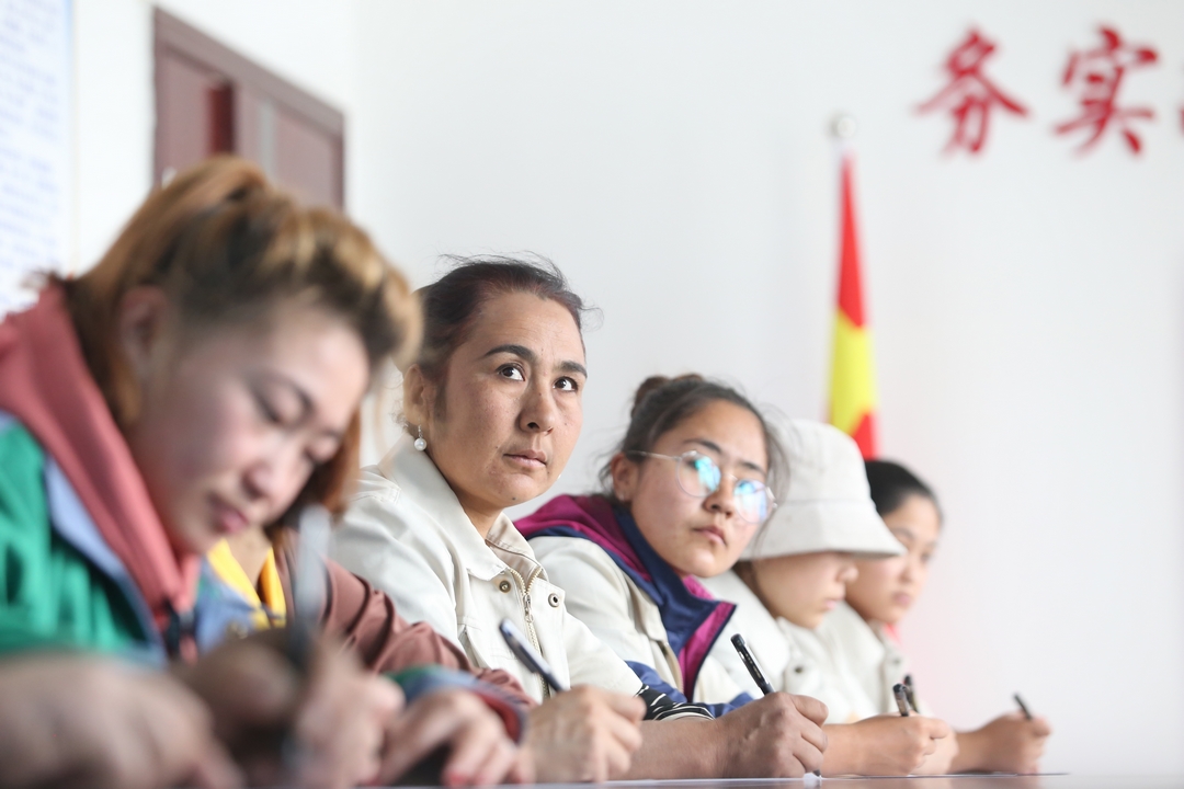 當(dāng)好產(chǎn)業(yè)扶貧主力軍，打贏(yíng)脫貧攻堅(jiān)戰(zhàn)